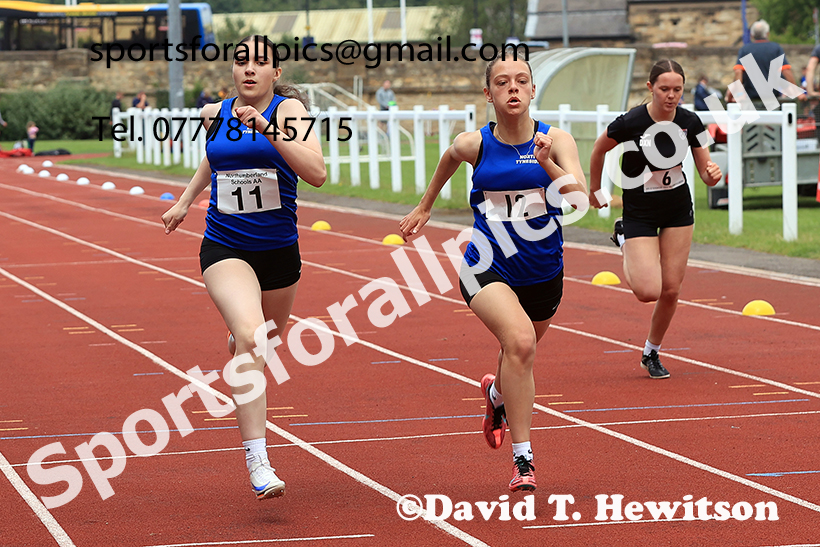 Girls 200 metres, 2025 Northumberland Schools Track and Fields, Wentworth, Hexham. Photo: David T. Hewitson/Sports for All Pics
